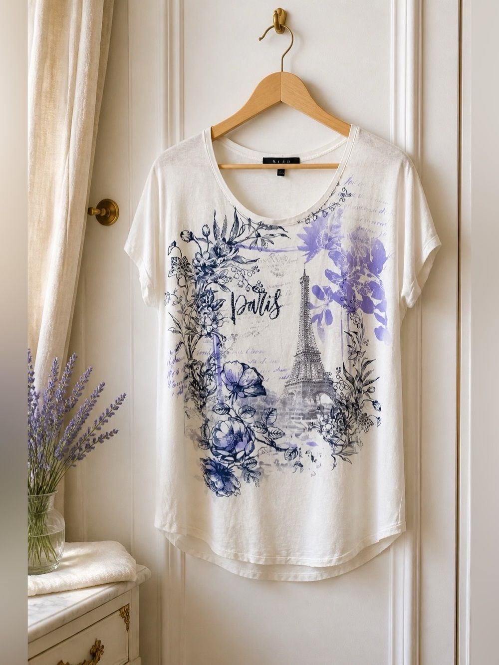 B.L.E.U. White and Purple Paris Print Short Sleeve Top Size XL